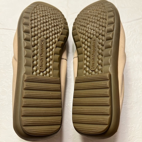 Hush Puppies Tan Women's Flats - Picture 7 of 9
